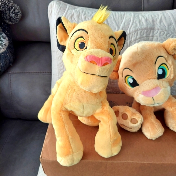 Disney plush Simba set of two Baby Simba and Teen Simba - Picture 3 of 14